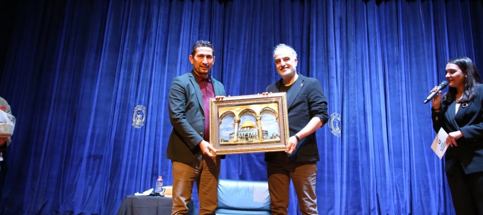 BEKİR DEVELİ İSKENDERUN’DA SAHNE ALDI