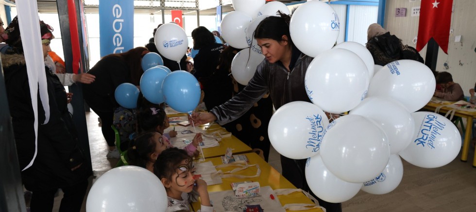 HBB’DEN İHTİYAÇ HARİTASI KONTEYNER KENTİ’NDE ÇOCUKLARA BAYRAM ETKİNLİĞİet