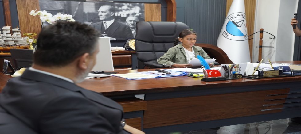 ARSUZ BELEDİYE BAŞKANI SAMİ ÜSTÜN ÜN 23 NİSAN KUTLAMASI 