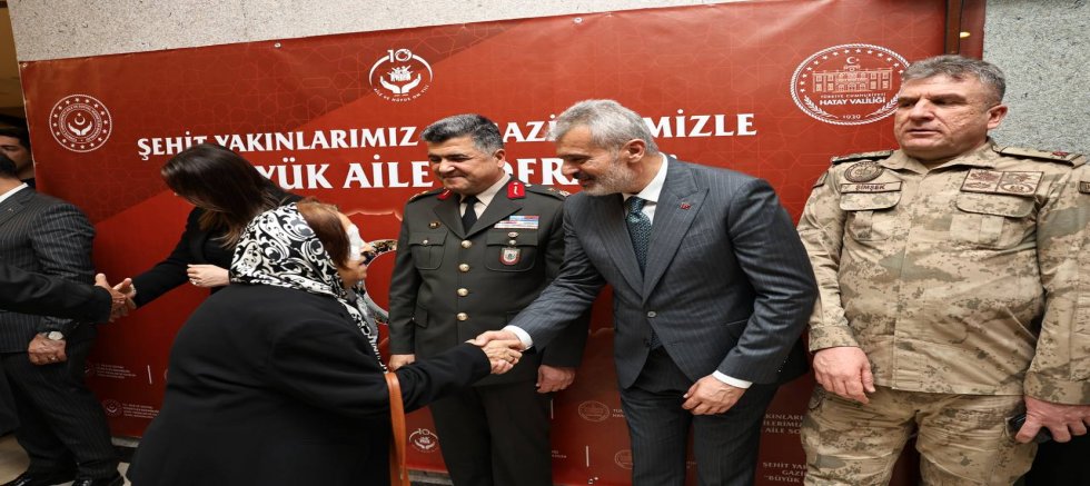 BAŞKAN ÖNTÜRK, İLK İFTARINI ŞEHİT VE GAZİ YAKINLARIYLA YAPTI