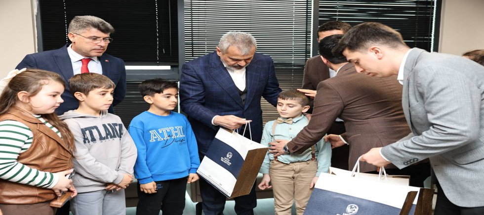 BAŞKAN ÖNTÜRK, ŞAMPİYONLARI AĞIRLADI