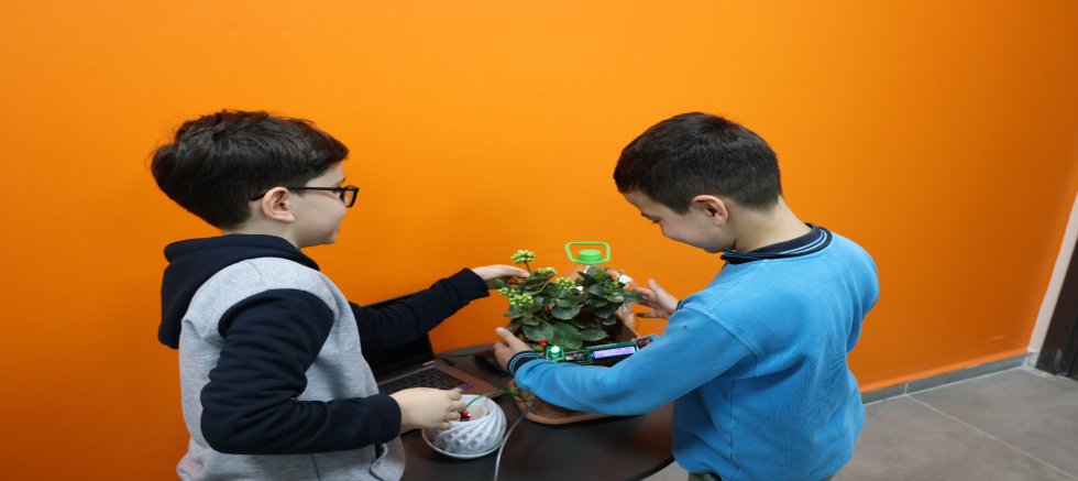 HATAY GENÇLERİ BİLİMDE ÖNE ÇIKIYOR