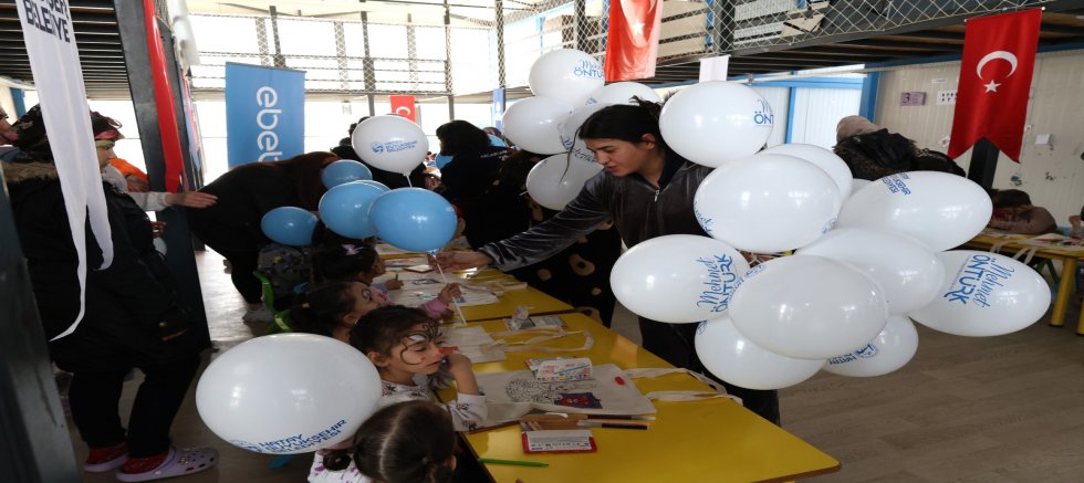 HBB’DEN İHTİYAÇ HARİTASI KONTEYNER KENTİ’NDE ÇOCUKLARA BAYRAM ETKİNLİĞİet