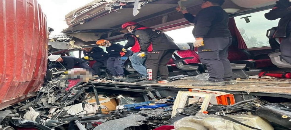 Osmaniye’de Otobüs TIR’a Çarptı: 7 Ölü, Çok Sayıda Yaralı