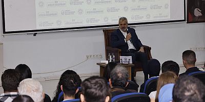 ÜNİVERSİTELİ GENÇLER SORDU BAŞKAN ÖNTÜRK CEVAPLADI